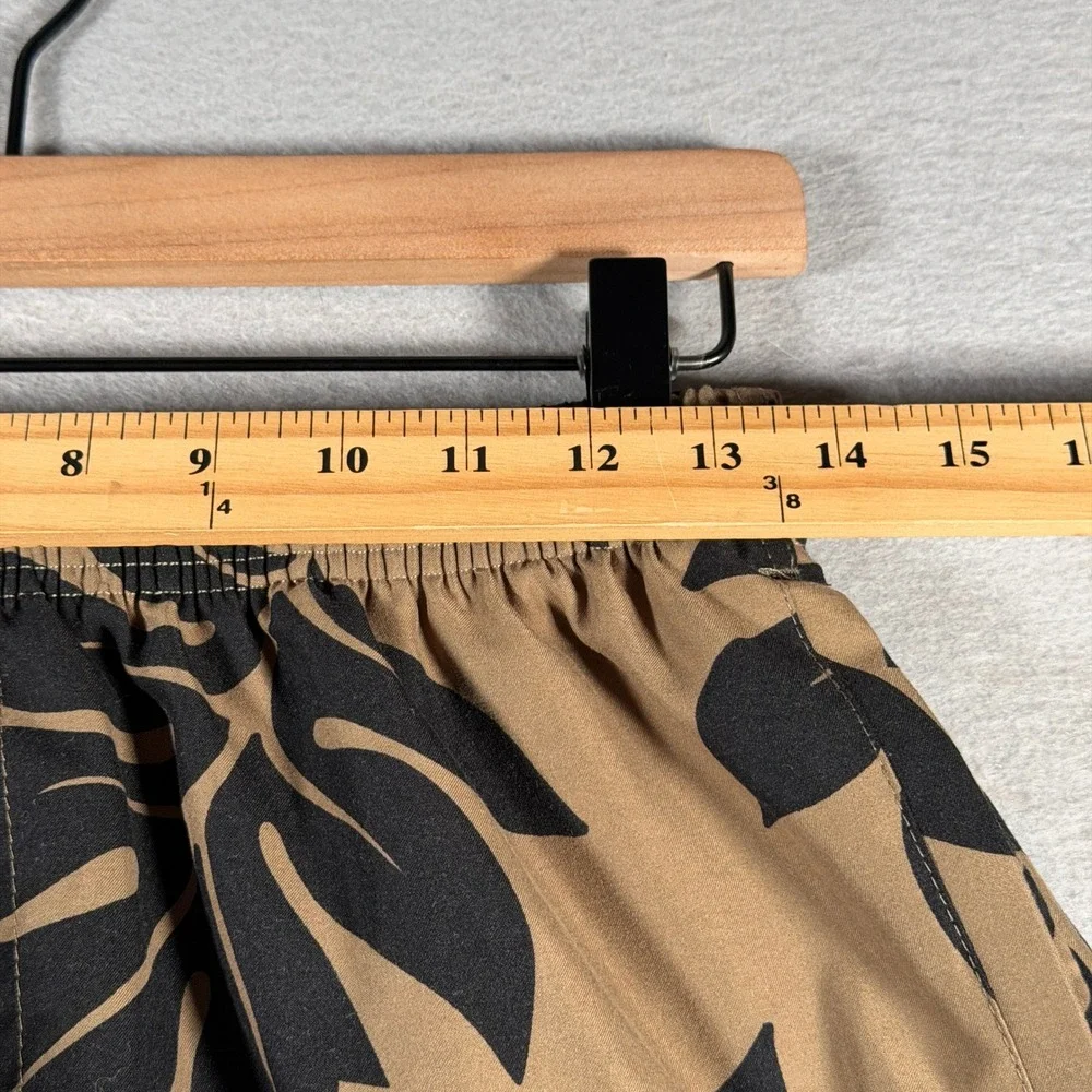 Hawaiian Performance Surfwear Mens Small Tan Black Monstera Leaf Board Shorts 28